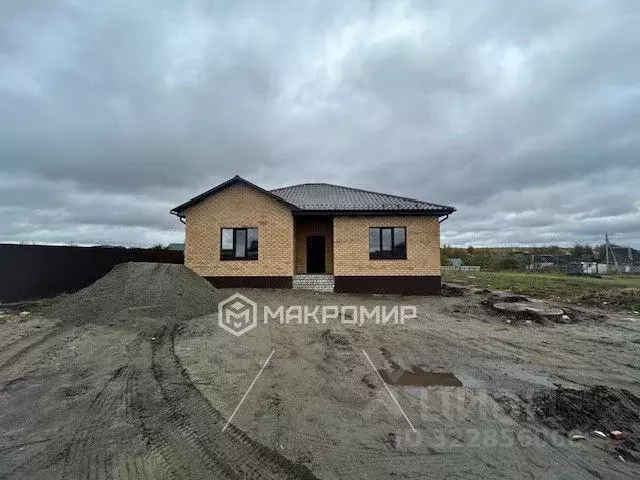 Дом в Брянская область, Брянский район, Снежское с/пос, с. Толмачево ... - Фото 0