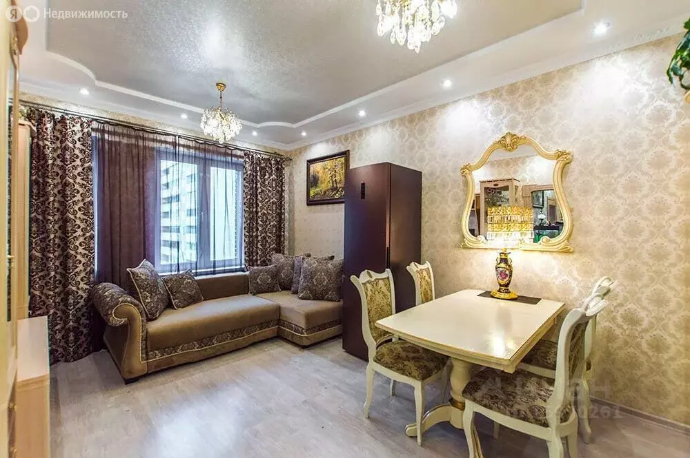 3-комнатная квартира: Екатеринбург, улица Новаторов, 8 (68.3 м) - Фото 0
