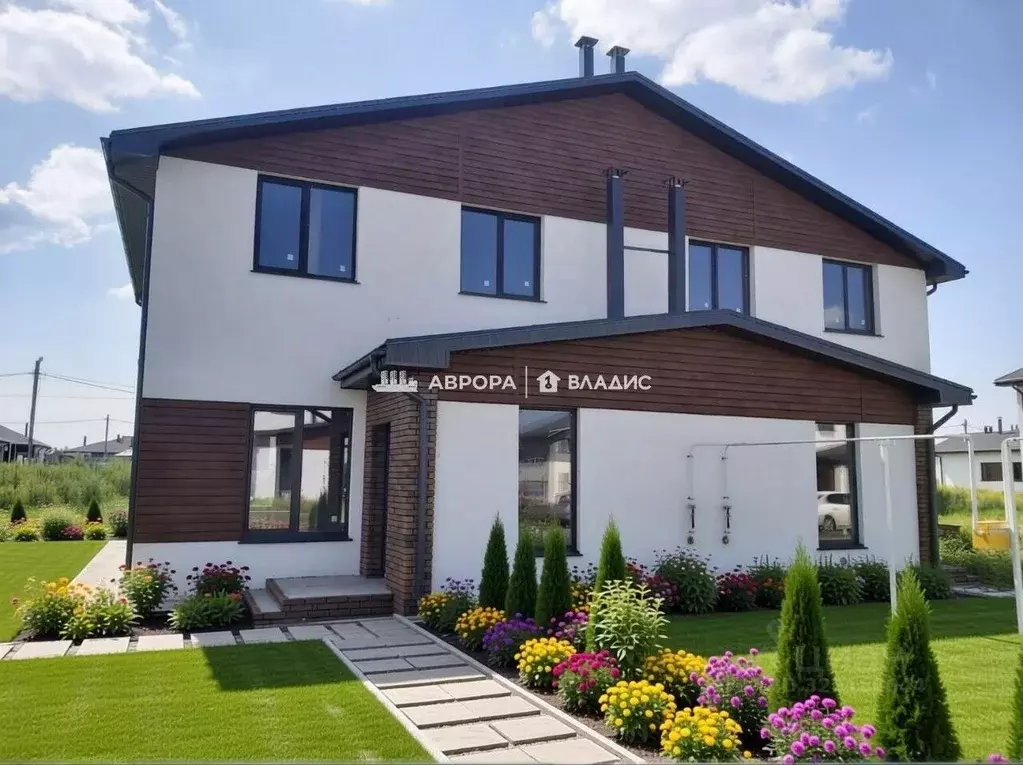 Таунхаус в Челябинская область, Магнитогорск ул. Дубравная (122 м) - Фото 1