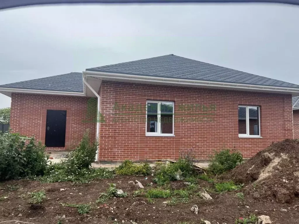 Дом в Саратовская область, Энгельсский район, Красноярское ... - Фото 1