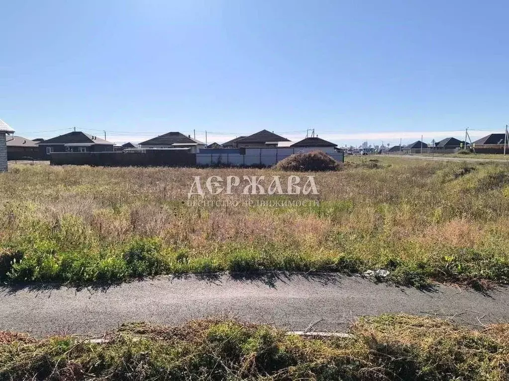 Участок в Белгородская область, Старый Оскол ул. Янтарная, 37 (15.0 ... - Фото 1