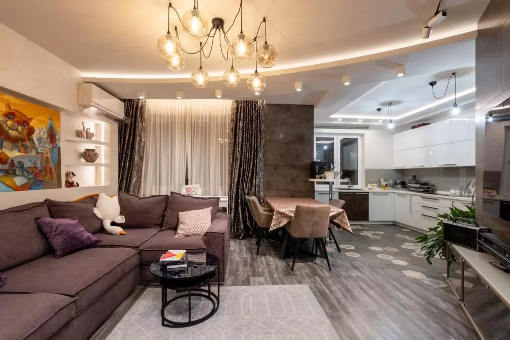 Продается 3-комнатная квартира - Фото 1