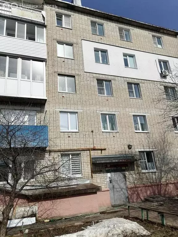 3-комнатная квартира: Павлово, улица Аллея Ильича, 50 (58.2 м) - Фото 1
