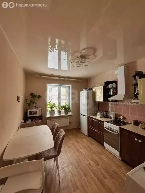 2-комнатная квартира: Ухта, проспект Зерюнова, 18 (58.9 м) - Фото 1