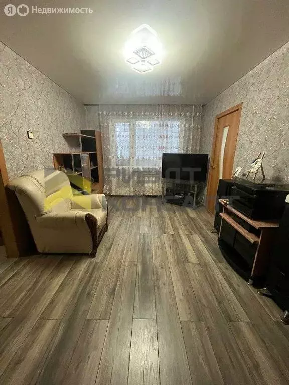 4-комнатная квартира: Омск, улица Марченко, 9 (60 м) - Фото 1