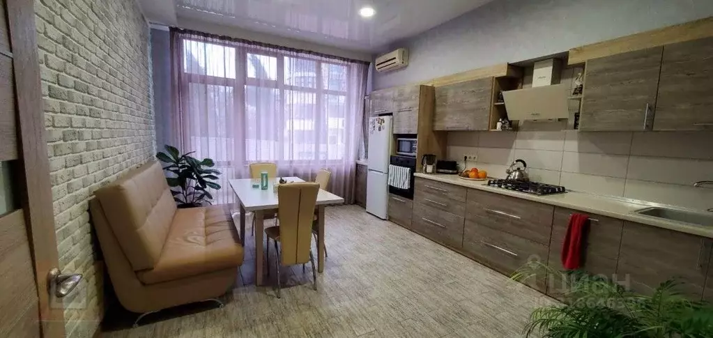 2-к кв. Севастополь ул. Степаняна, 10А (72.8 м) - Фото 1