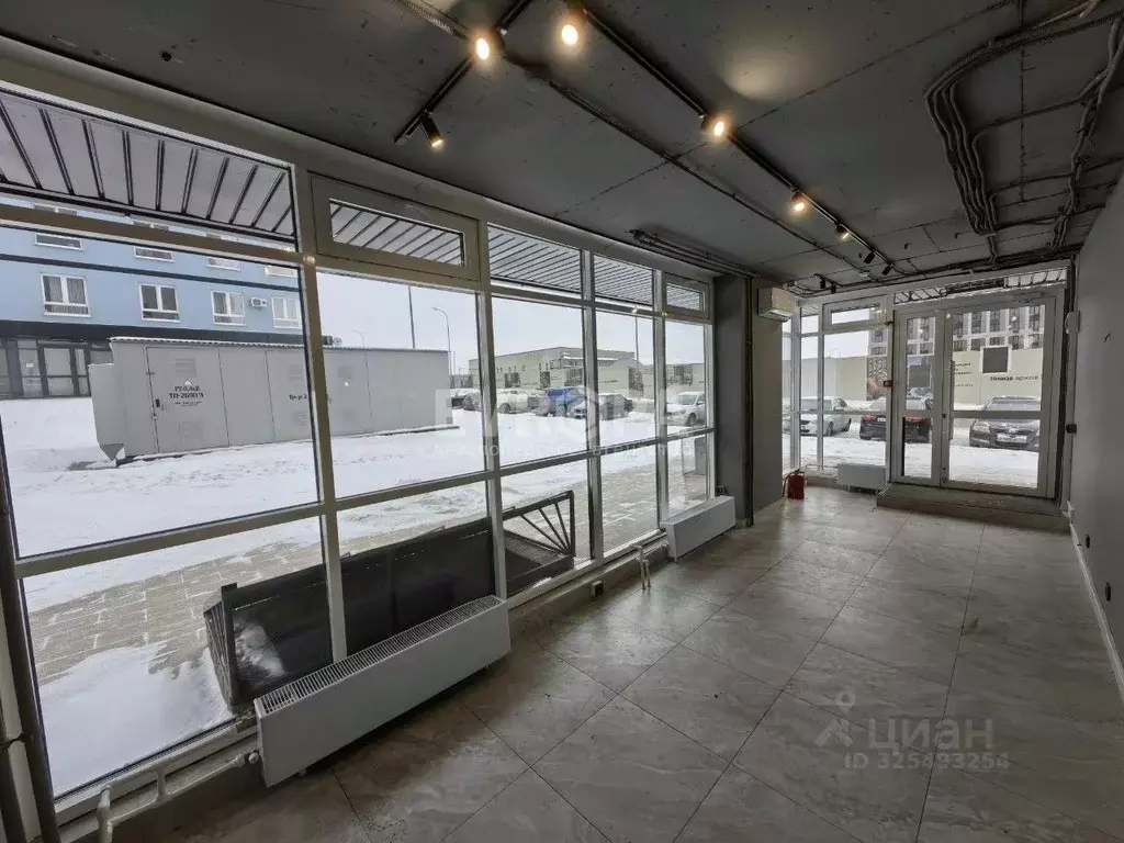 Торговая площадь в Ульяновская область, Ульяновск ул. Александра ... - Фото 1