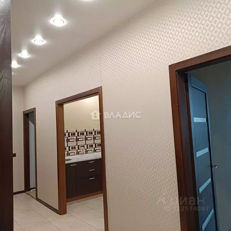 3-к кв. Иркутская область, Иркутск ул. Безбокова, 7/2 (69.0 м) - Фото 2