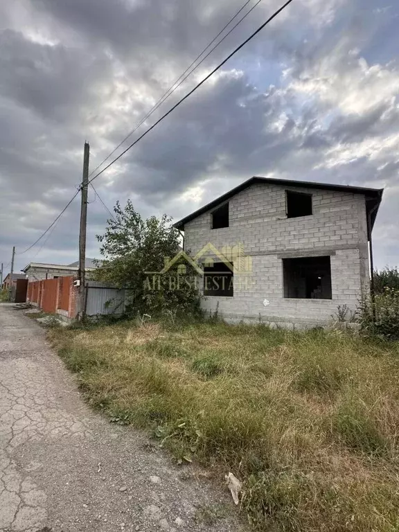 Дом в Северная Осетия, Владикавказ Хурзарин СНТ, ул. Кадетская (160 м) - Фото 1