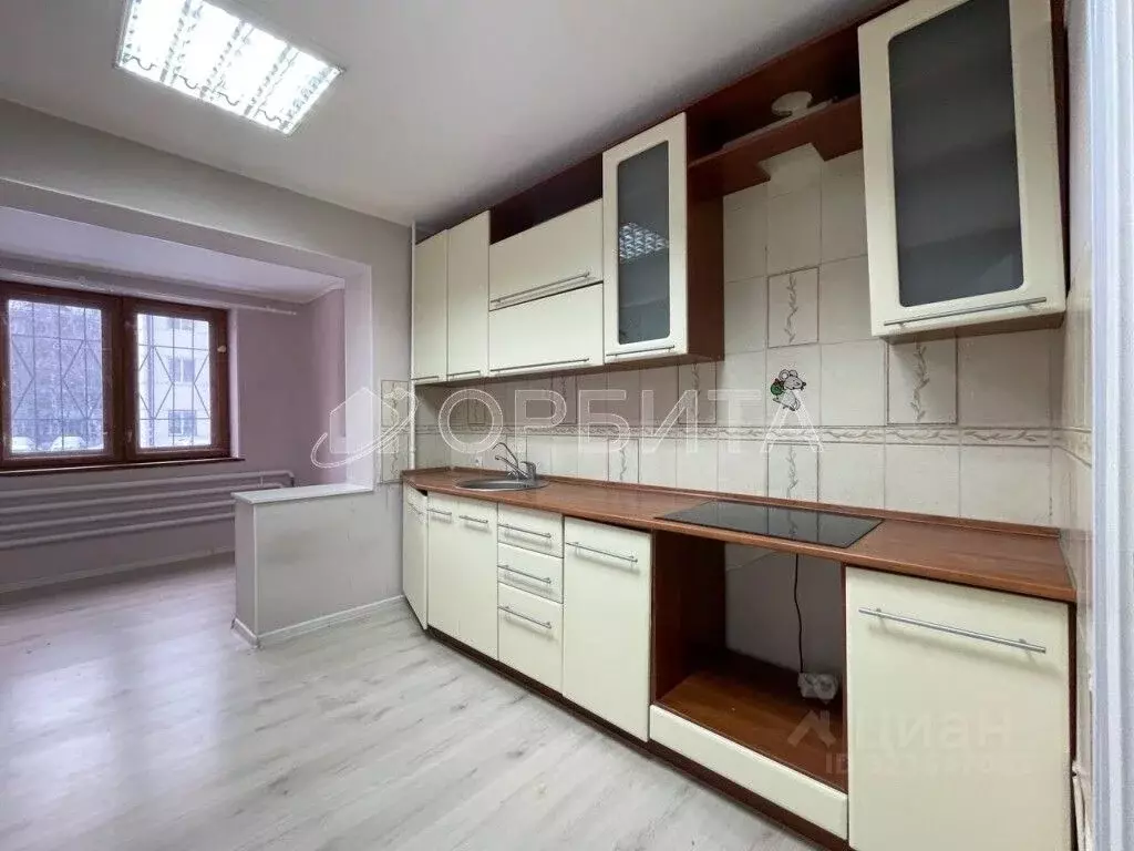 2-к кв. Тюменская область, Тюмень Одесская ул., 18а (40.6 м) - Фото 2