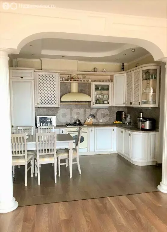 2-комнатная квартира: Геленджик, улица Орджоникидзе, 8 (56.5 м) - Фото 0