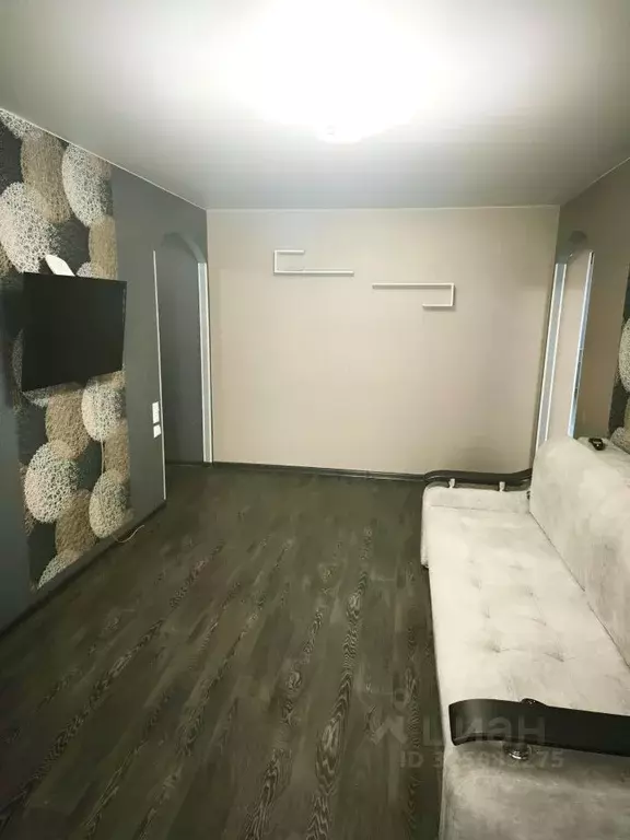 3-к кв. Волгоградская область, Волгоград ул. 50 лет Октября, 3 (56.0 ... - Фото 1