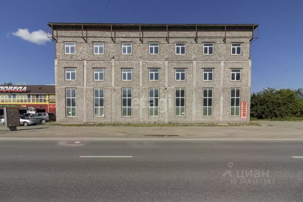 Помещение свободного назначения в Тюменская область, Тюмень ул. 30 лет ... - Фото 0