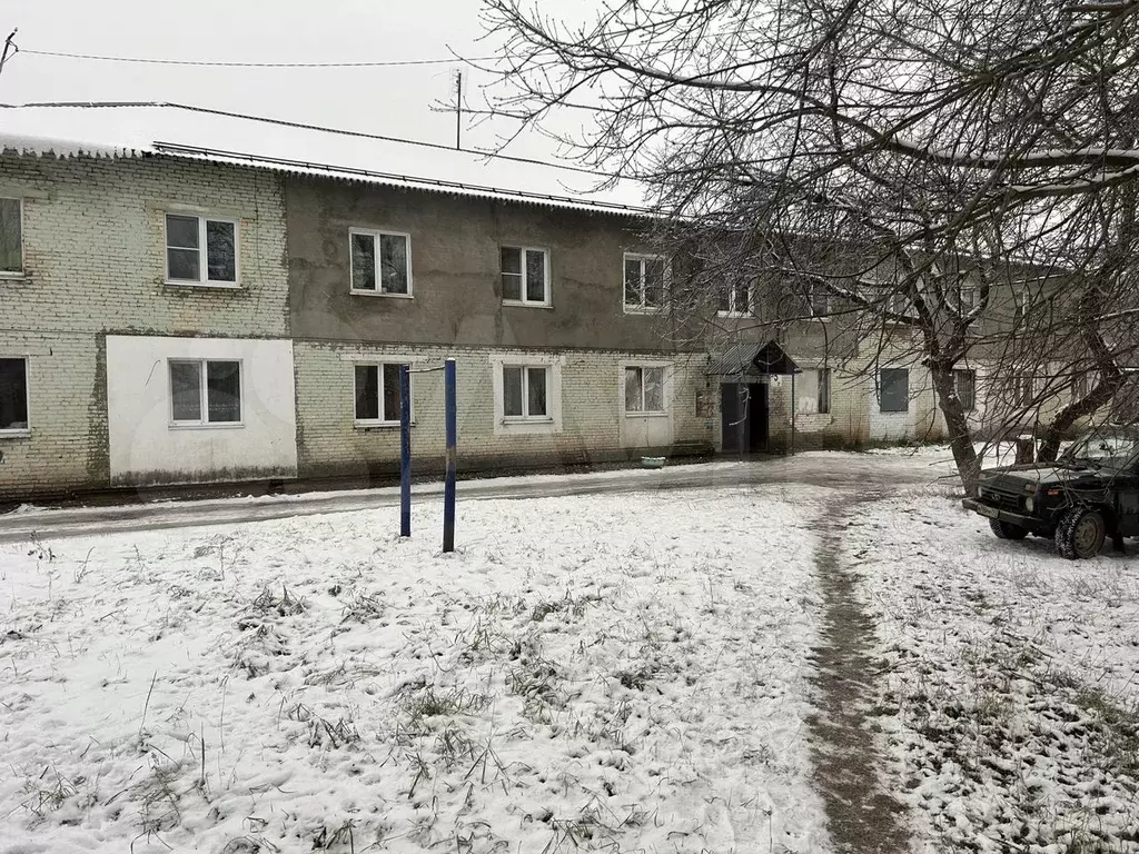 Комната 18 м в 9-к., 2/2 эт. - Фото 1