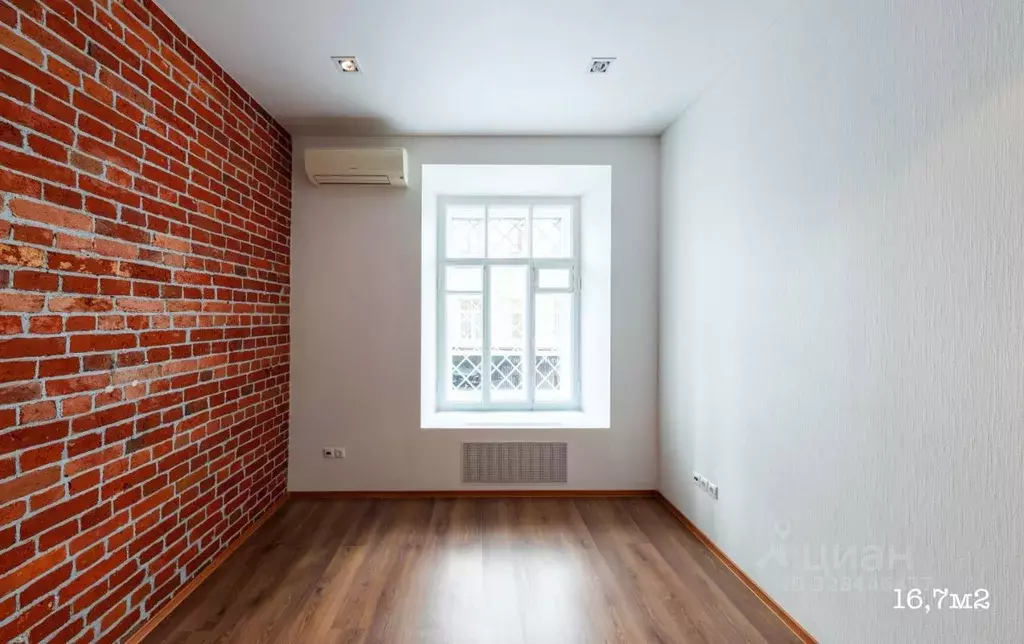 Офис в Москва Тверская ул., 12С7 (17 м) - Фото 1