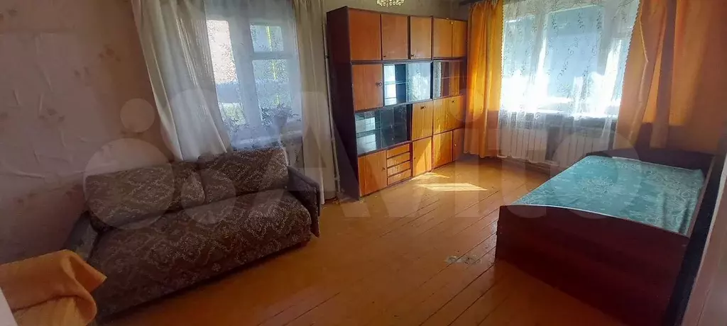 Комната 31 м в 1-к., 1/4 эт. - Фото 0
