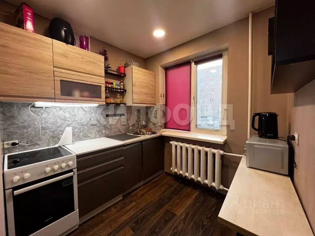 3-к кв. Хакасия, Усть-Абаканский район, с. Зеленое Садовая ул., 7 ... - Фото 1