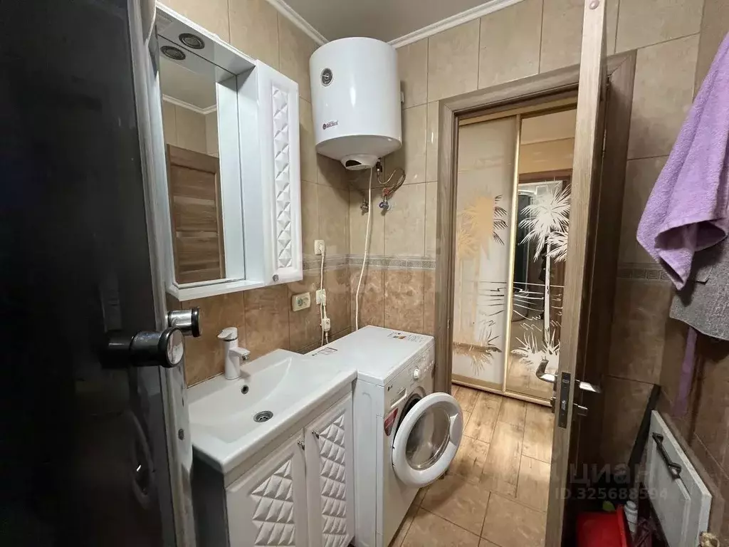 2-к кв. Крым, Сакский район, Ореховское с/пос, с. Михайловка ул. ... - Фото 1