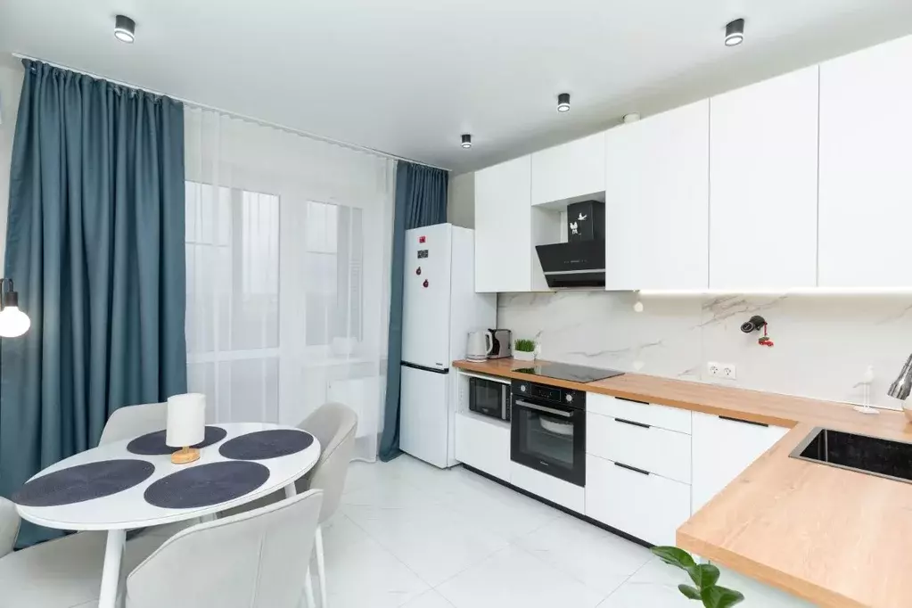 2-к кв. Адыгея, Тахтамукайский район, Старобжегокайское с/пос, Новая ... - Фото 1