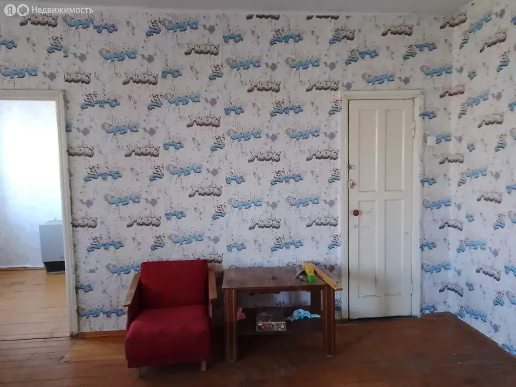 2-комнатная квартира: Еманжелинск, улица Титова, 15 (42 м) - Фото 2