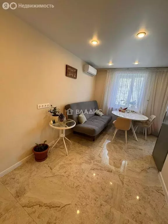 3-комнатная квартира: Волгоград, посёлок Ангарский, улица ... - Фото 2