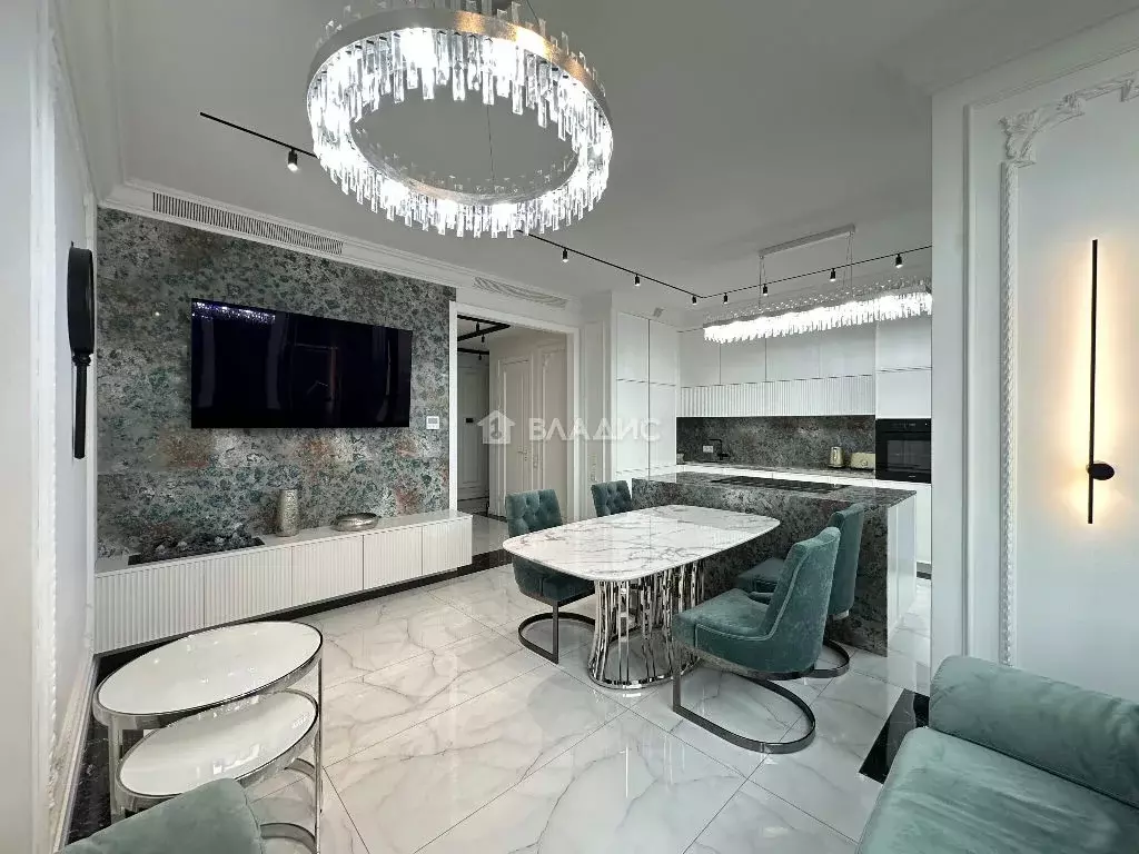 Продается 3-комнатная квартира - Фото 1