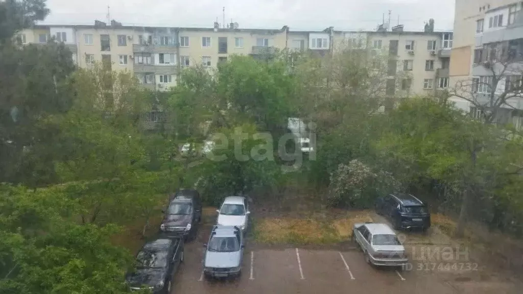 2-к кв. Крым, Феодосия ул. Первушина, 36А (40.0 м) - Фото 0