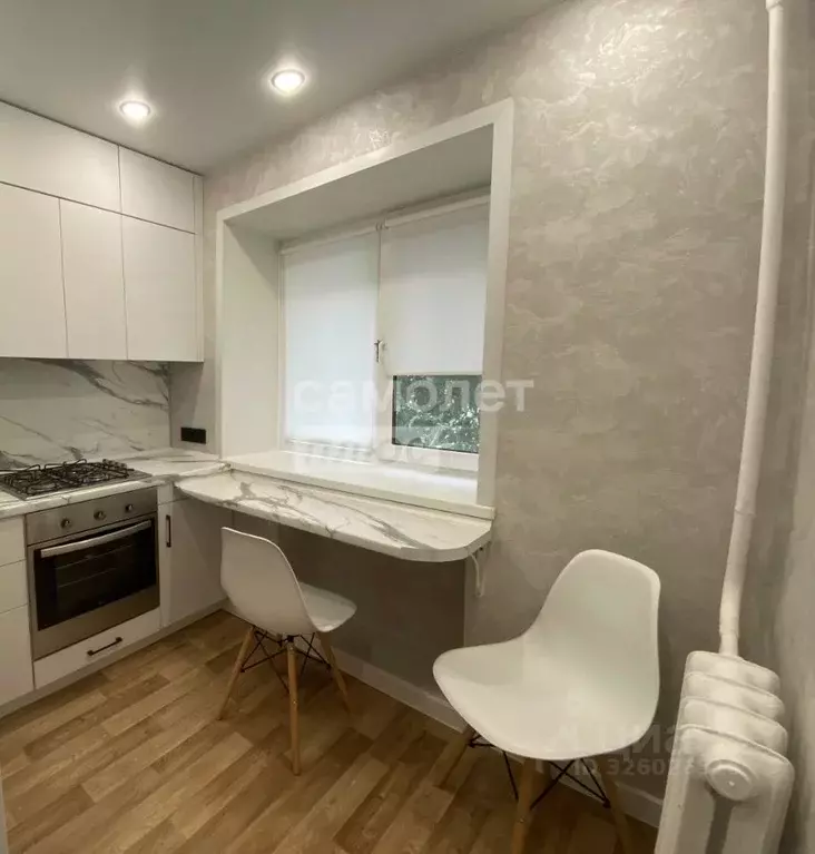 2-к кв. Тюменская область, Тюмень ул. 50 лет Октября, 43 (40.1 м) - Фото 2