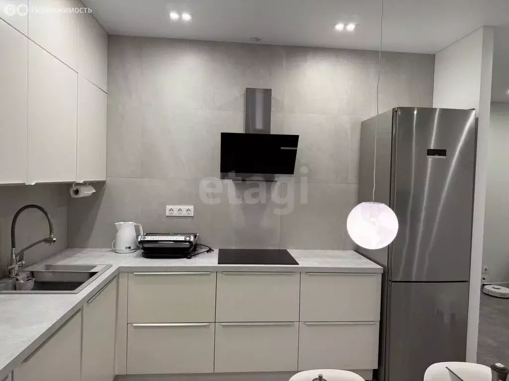 3-комнатная квартира: Казань, улица Павлюхина, 108Б (76.3 м) - Фото 2