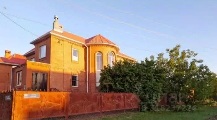 Дом в Краснодарский край, Динская ст-ца ул. Российская, 60 (420 м) - Фото 0