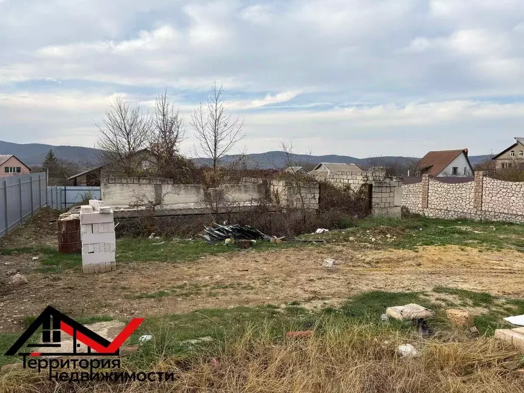 Участок в Севастополь с. Орлиное, ул. Тенистая (6.1 сот.) - Фото 2