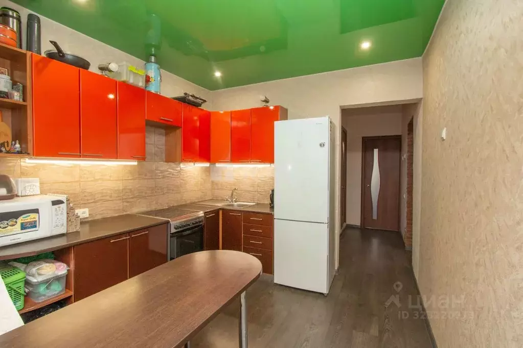 2-к кв. Кемеровская область, Новокузнецк ул. Звездова, 18 (51.3 м) - Фото 1