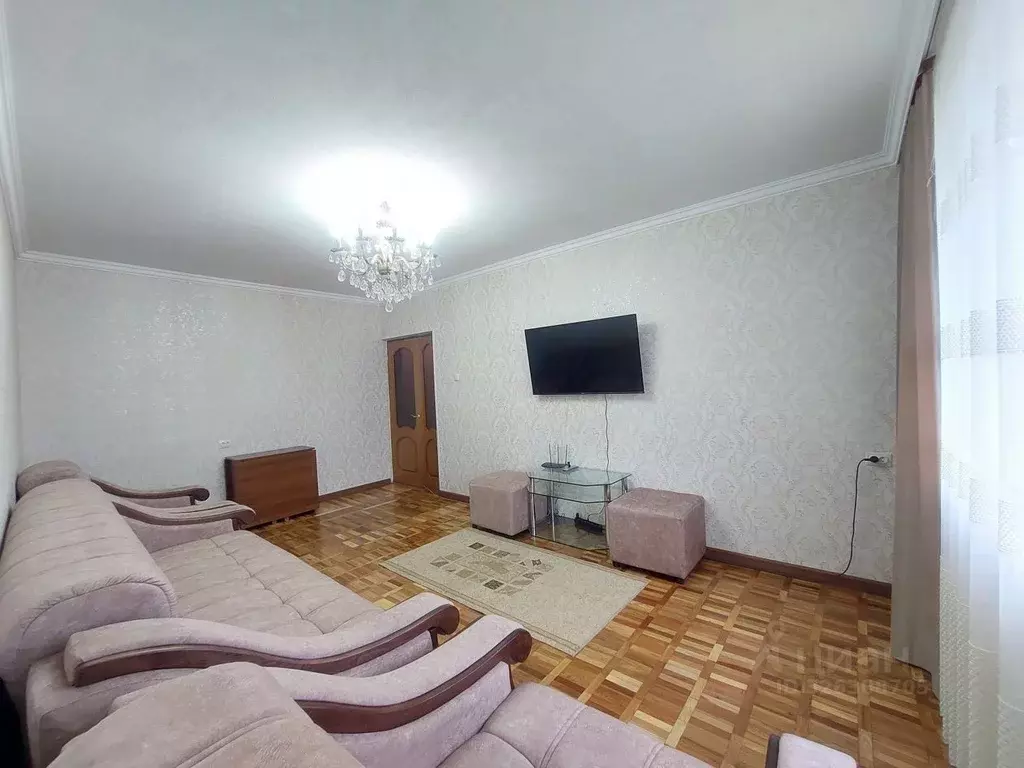 3-к кв. Кабардино-Балкария, Нальчик Тырныаузский проезд, 14 (72.0 м) - Фото 1