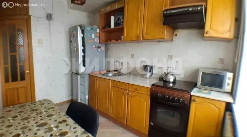 2-комнатная квартира: Брянск, Бежицкий район, улица Камозина, 38 (48.2 ... - Фото 1