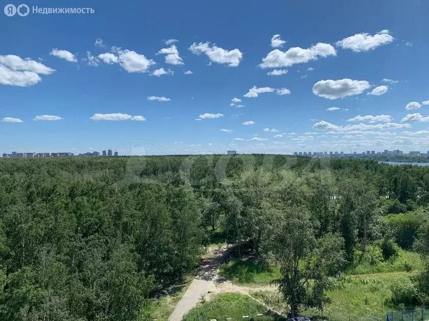 1-комнатная квартира: Тюмень, улица Мельникайте, 2к11 (58.7 м) - Фото 0