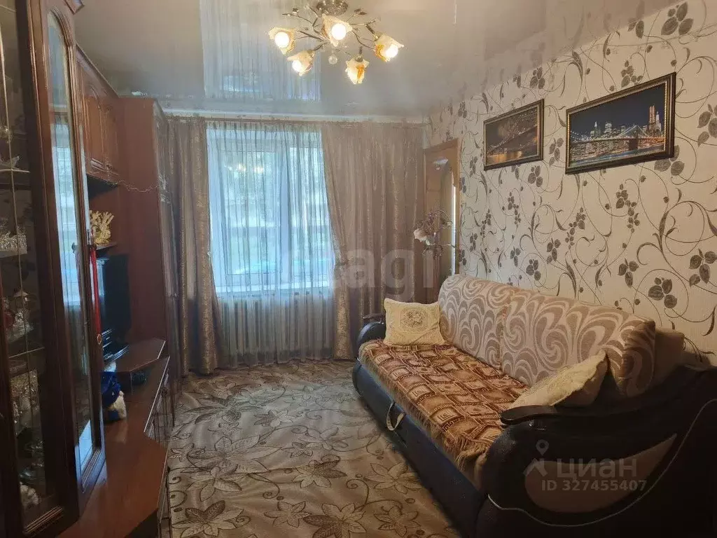 3-к кв. Ленинградская область, Кириши Советская ул., 13 (56.8 м) - Фото 1