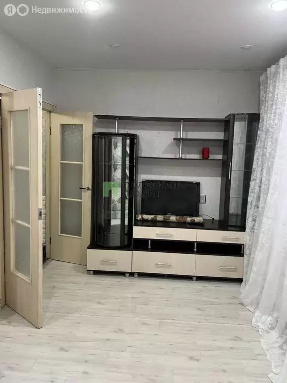 1-комнатная квартира: Красноярск, микрорайон Ветлужанка, улица Петра ... - Фото 1