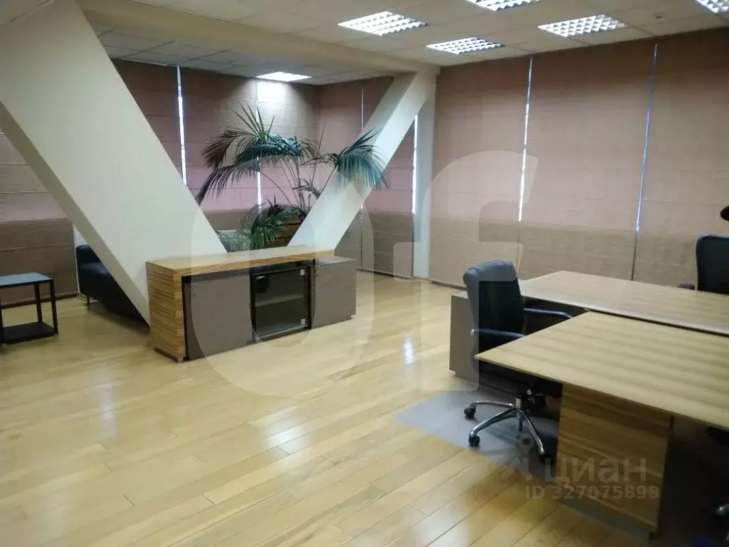 Офис в Москва Цветной бул., 22С1 (475 м) - Фото 1