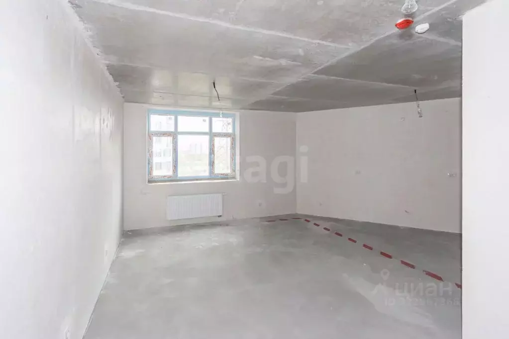 Студия Тюменская область, Тюмень ул. Первооткрывателей, 10 (38.4 м) - Фото 1