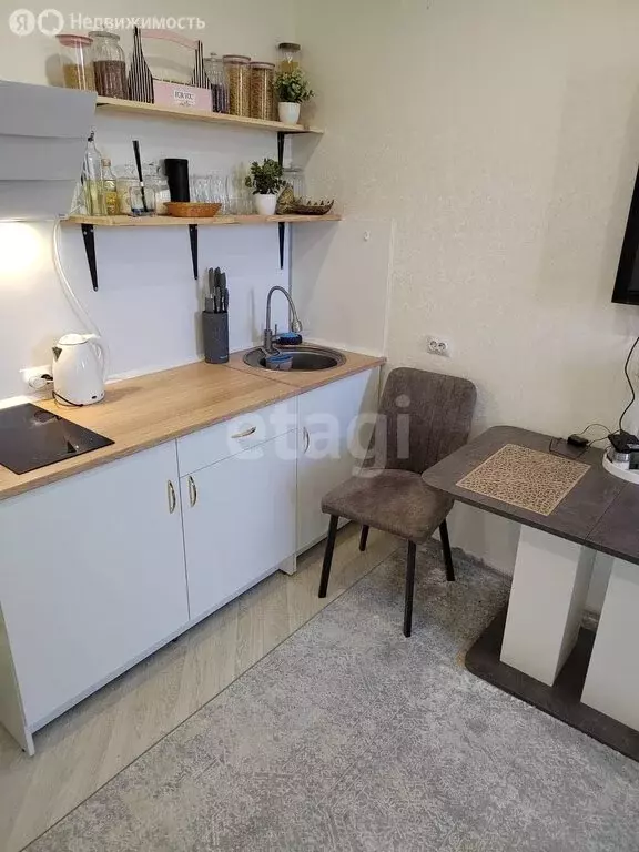 Квартира-студия: Тобольск, микрорайон Центральный, 27 (21 м) - Фото 0