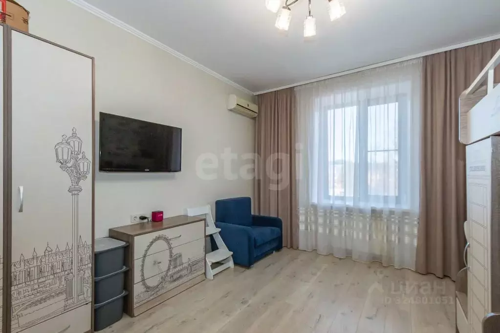 3-к кв. Омская область, Омск просп. Мира, 56 (84.4 м) - Фото 0