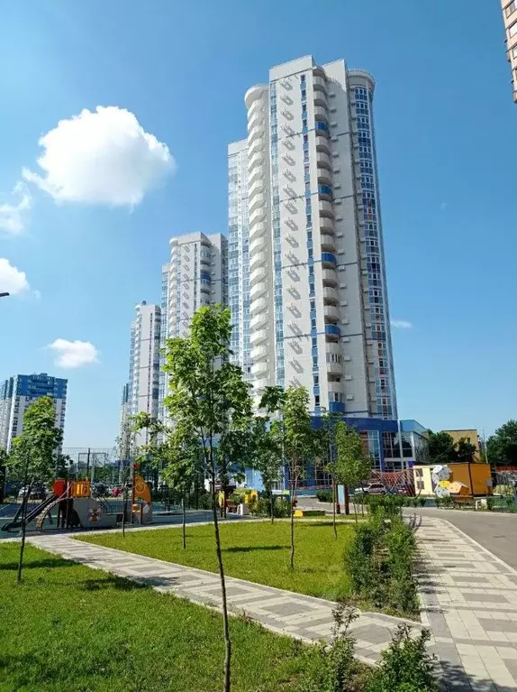 3-к кв. Краснодарский край, Краснодар ул. Шоссе Нефтяников, 18к3 ... - Фото 0