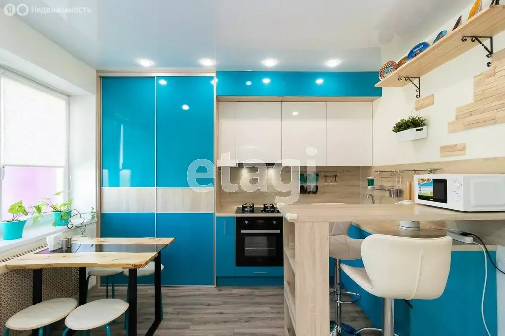 2-комнатная квартира: Тюмень, улица Павла Шарова, 12А (55 м) - Фото 2