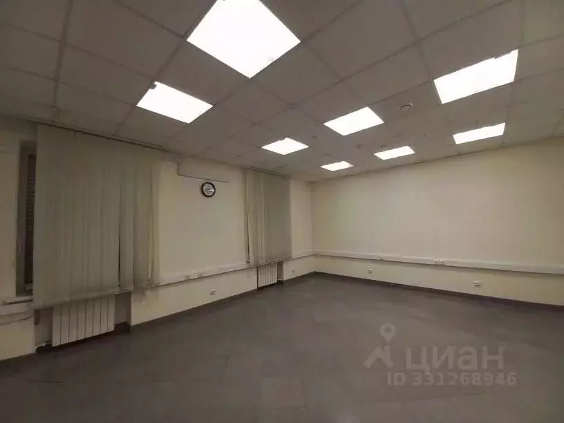 Помещение свободного назначения в Псковская область, Псков Октябрьский ... - Фото 2