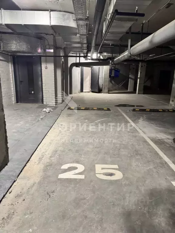 Гараж в Свердловская область, Екатеринбург ул. Громова, 26/4 (17 м) - Фото 1