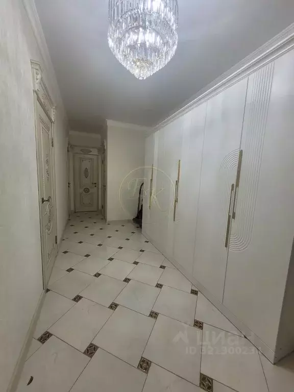 2-к кв. Карачаево-Черкесия, Черкесск Октябрьская ул., 392В (77.6 м) - Фото 1