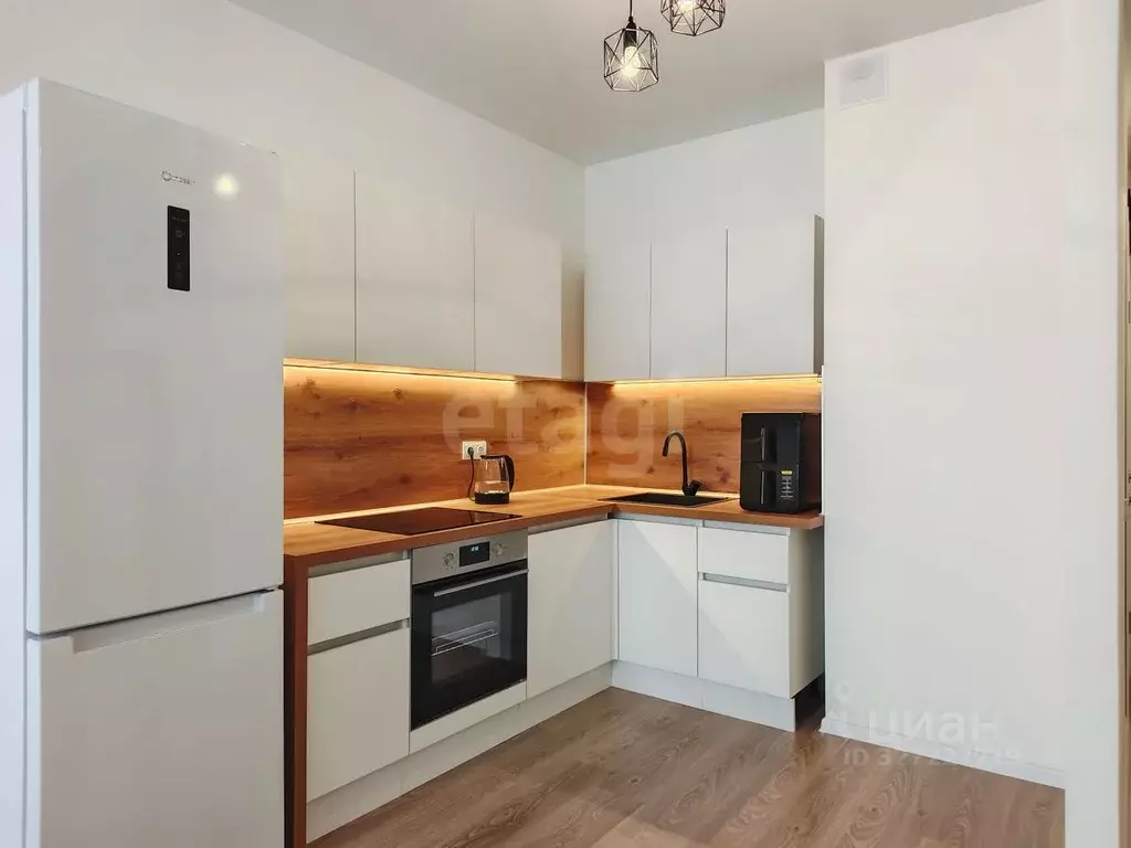 4-к кв. Тюменская область, Тюмень ул. Юрия Рогачева, 9к2 (80.0 м) - Фото 2