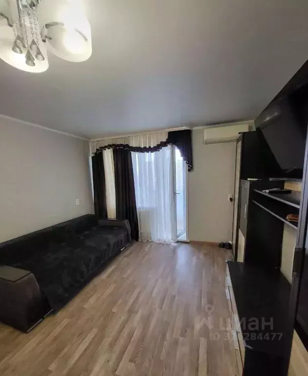 1-к кв. Омская область, Омск Заозерный мкр, ул. Лаптева, 2 (42.2 м) - Фото 1