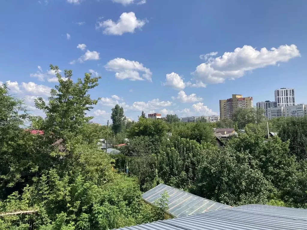 Дом в Тюменская область, Тюмень Зарека мкр, ул. Астраханская (50 м) - Фото 1