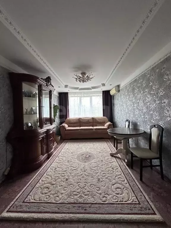 3-к кв. Тюменская область, Тюмень ул. 50 лет Октября, 46 (69.3 м) - Фото 0